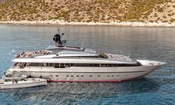 Naia yacht charter 