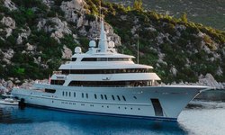 Victorious yacht charter