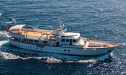 Heavenly Daze yacht charter 
