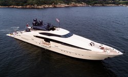 Stealth yacht charter 