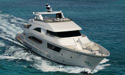 Maximus III yacht charter 