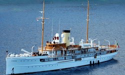 SS Delphine yacht charter 
