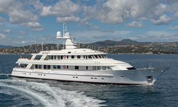 Genesia yacht charter 