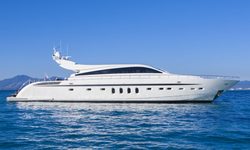 RG512 yacht charter 