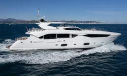 Lady Volantis  yacht charter 