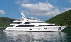 Sur La Mer yacht charter 