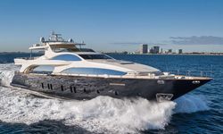 Vivere yacht charter 