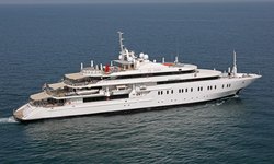Moonlight II yacht charter 