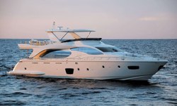 La Fenice yacht charter 
