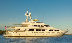 Mistress yacht charter 