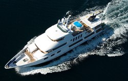 Leight Star yacht charter