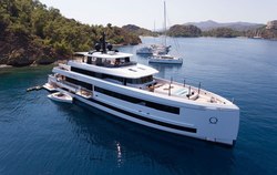 Aquarius yacht charter