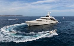 Romea yacht charter