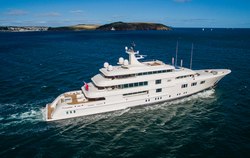 Lady E yacht charter