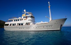 Zeepaard yacht charter