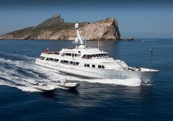 Mirage yacht charter