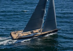 Kiwayu yacht charter
