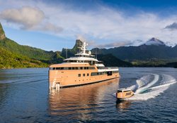La Datcha yacht charter