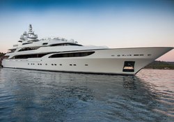 Lioness V yacht charter