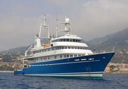Blue Shadow yacht charter