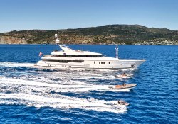Seahorse yacht charter