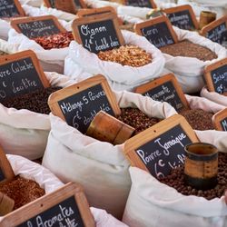 Place Des Lices Market Photo 12
