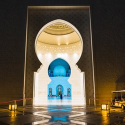 Sheikh Zayed Grand Mosque Photo 6