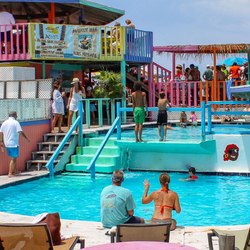 Nipper's Beach Bar & Grill Photo 3