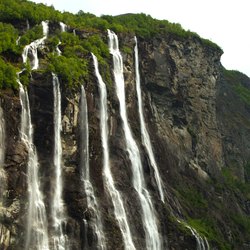 The Seven Sisters Waterfall Photo 2