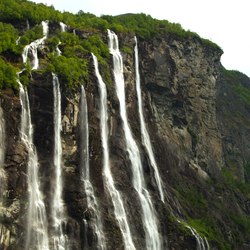 The Seven Sisters Waterfall Photo 2