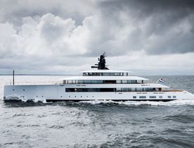 Feadship superyacht 'SYZYGY 818' now available for yacht charters
