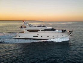 Party onboard motor yacht ESSOESS with reduced rate Ibiza yacht charters