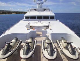 Charter Yacht APOGEE to Attend the Fort Lauderdale International Boat Show 2016