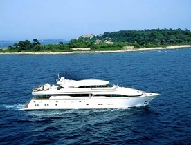 M/Y WHEELS – Reduced Charter Rates 