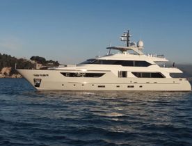 Remaining availability onboard 38m NAMASTE for Greece yacht charters