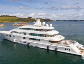 Amels superyacht Lady E extended 6m with new beach club