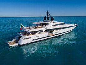 ISA present largest private yacht in Japan