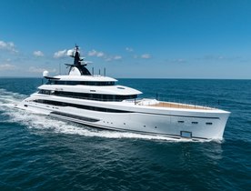 Superyacht Charter AMOR A VIDA Wins Robb Report's Prestigious Best of the Best Award