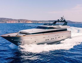 31m luxury yacht OVAL available for Greece charters