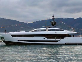 Ferretti Launches Custom Line 120