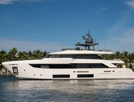 Freshly refitted 33m Ferretti luxury yacht GIOIA joins Florida and Bahamas charter fleet