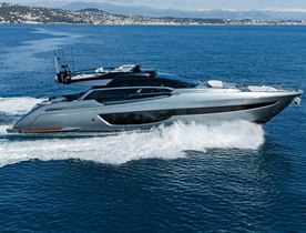 Riva yacht rental SAMIRA offers 10% off South of France charters from September