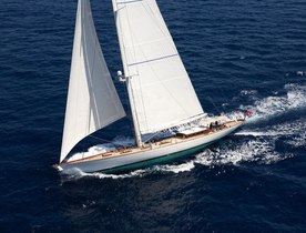 Charter Yacht ANNAGINE Offers 25% Rate Reduction