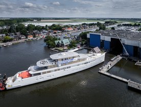 Feadship superyacht Project 825 moved to Kaag facility