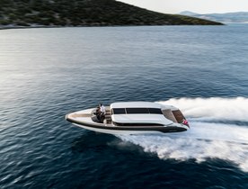 FIRST LOOK: New running photos of Onda tender to 95m superyacht O’PARI