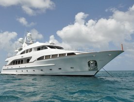 35m Benetti motor yacht PIDA listed for sale