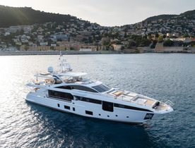 Azimut Superyacht MIKOH Makes Her Debut on the Mediterranean Yacht Charter Market