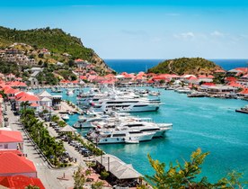 The best beach clubs for St Barts yacht charters