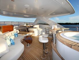 Get A Day Free Aboard Mulder Superyacht SOLIS Over The Holidays