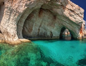 5 amazing blue caves you have to visit during a Greece superyacht charter 